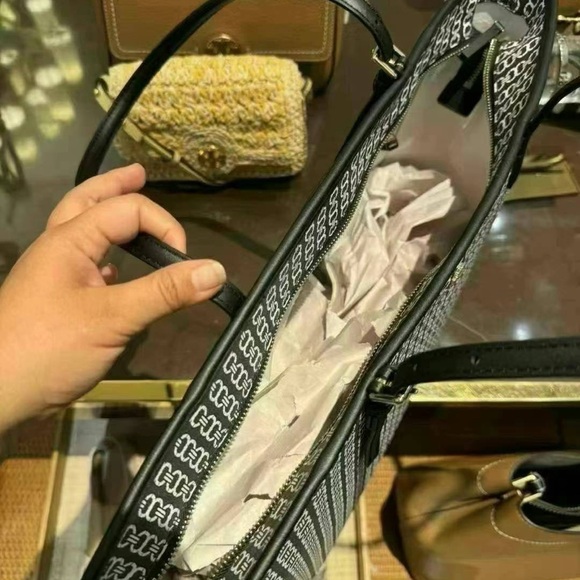 NWT Tory Burch 153170 Gemini Link Tote Black Coated Canvas Shoulder Bag - Picture 6 of 12